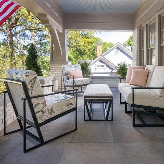 Lloyd Flanders Summit Lounge Chair