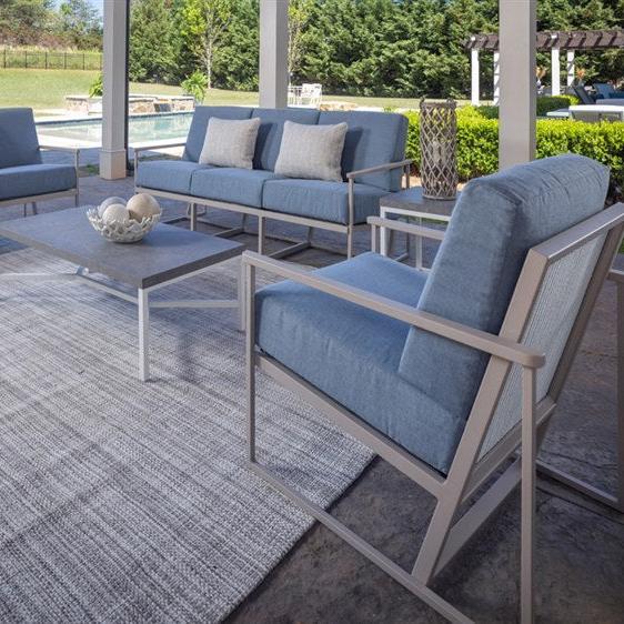 Lloyd Flanders Summit Lounge Chair