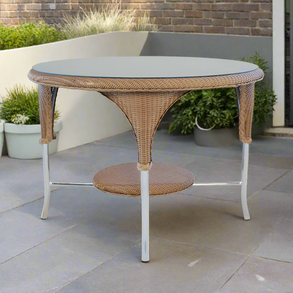 Lloyd Flanders Loom 42" Round Dining Table