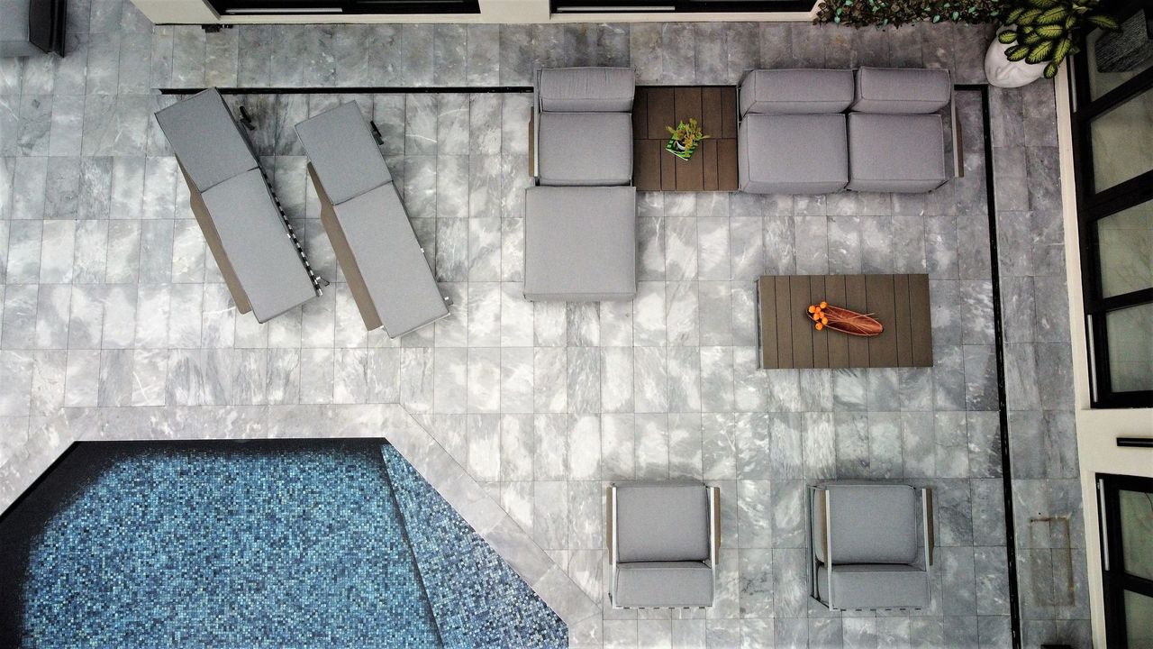 OUTSY Sunrise 8-Piece Extra Deep Seating Outdoor Conversation Set