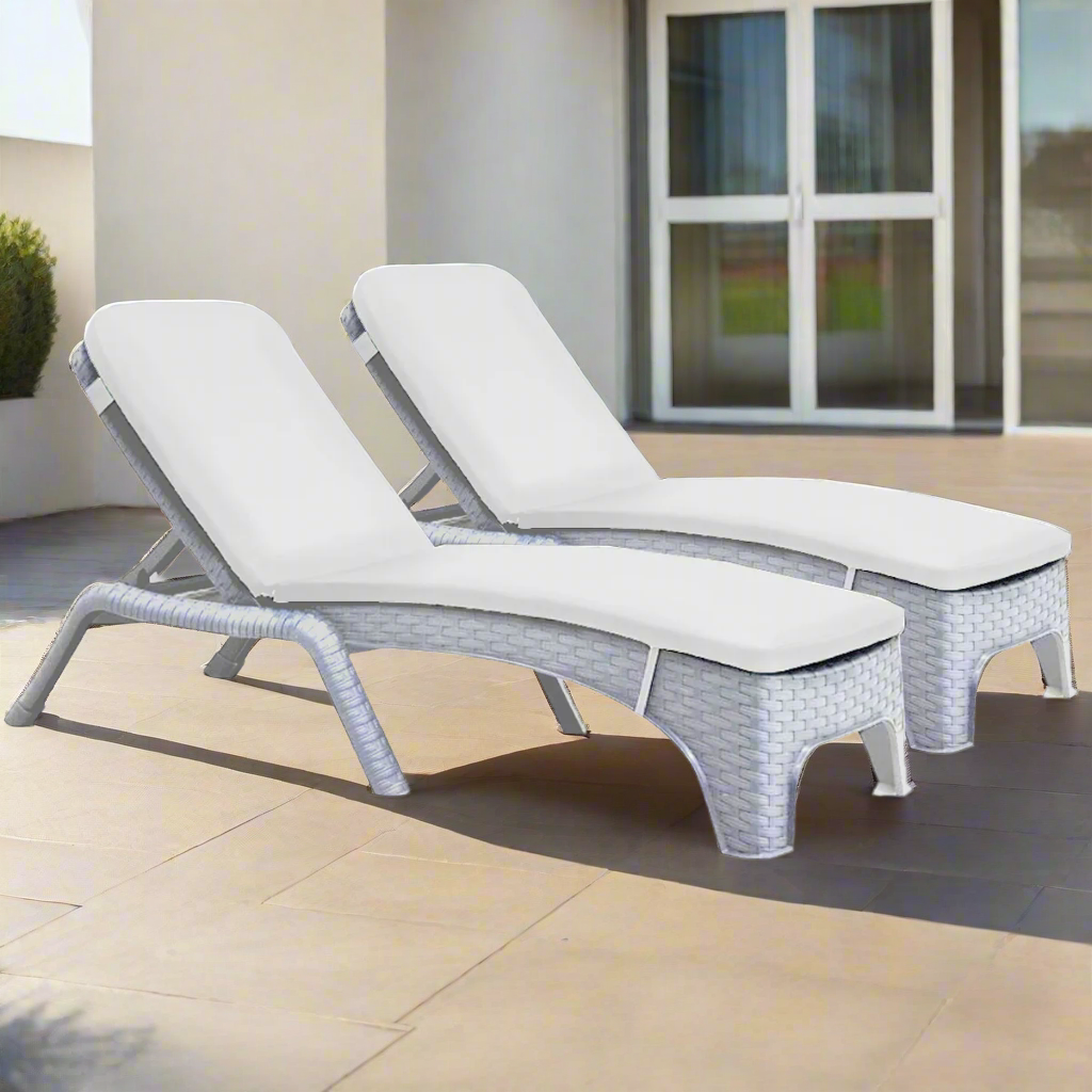 Rainbow Outdoor Roma Set of 2 Chaise Lounger - White With Cushion