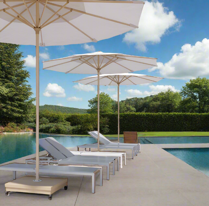 DecoScape The Grand 10' Cantilever Umbrella - Wood Grain Base