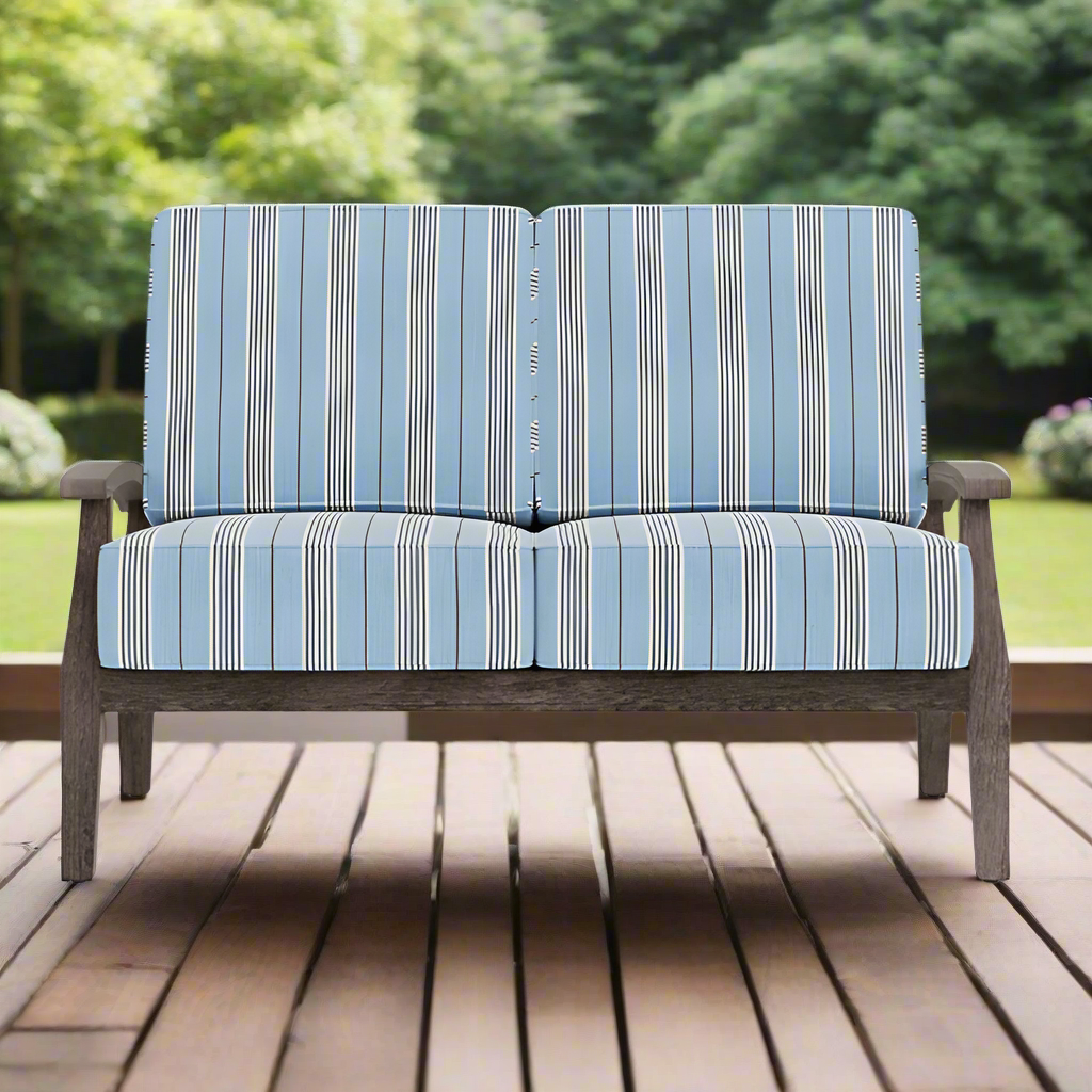 Lloyd Flanders Frontier Loveseat