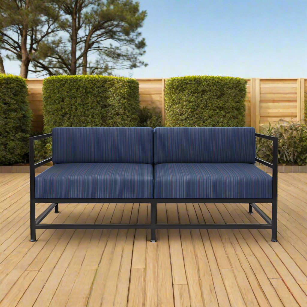 DecoScape Delano Loveseat