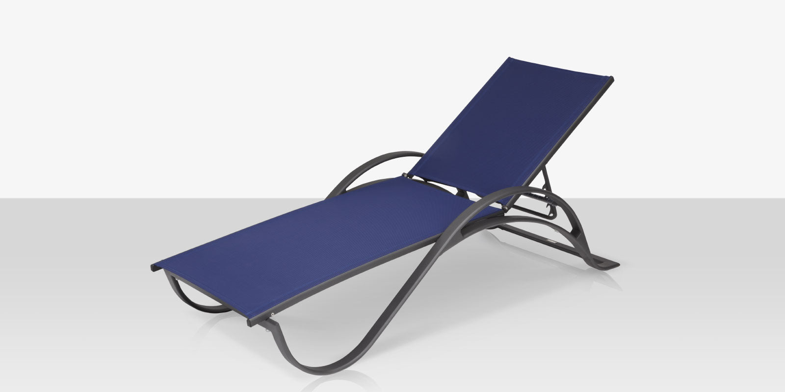 DecoScape Atlantic Sled Chaise With Arms