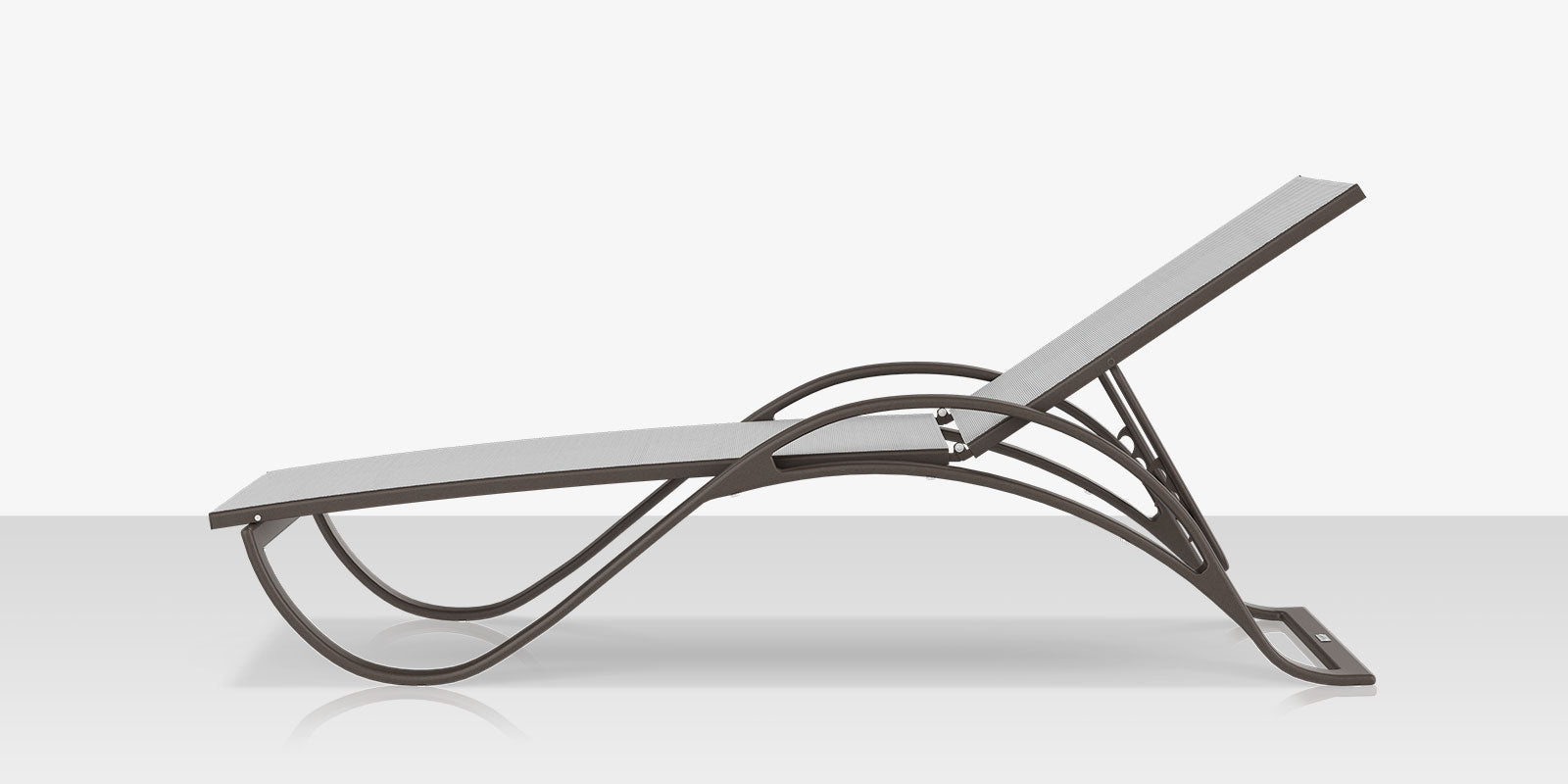 DecoScape Atlantic Sled Chaise With Arms