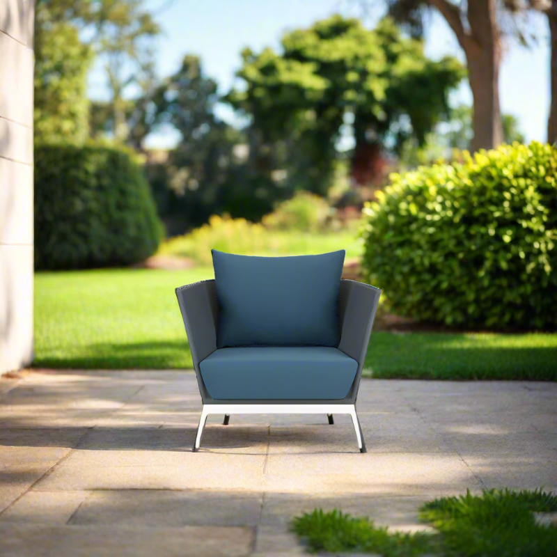 DecoScape Cosmo Club Chair