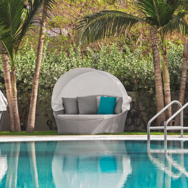 DecoScape Cosmo Daybed