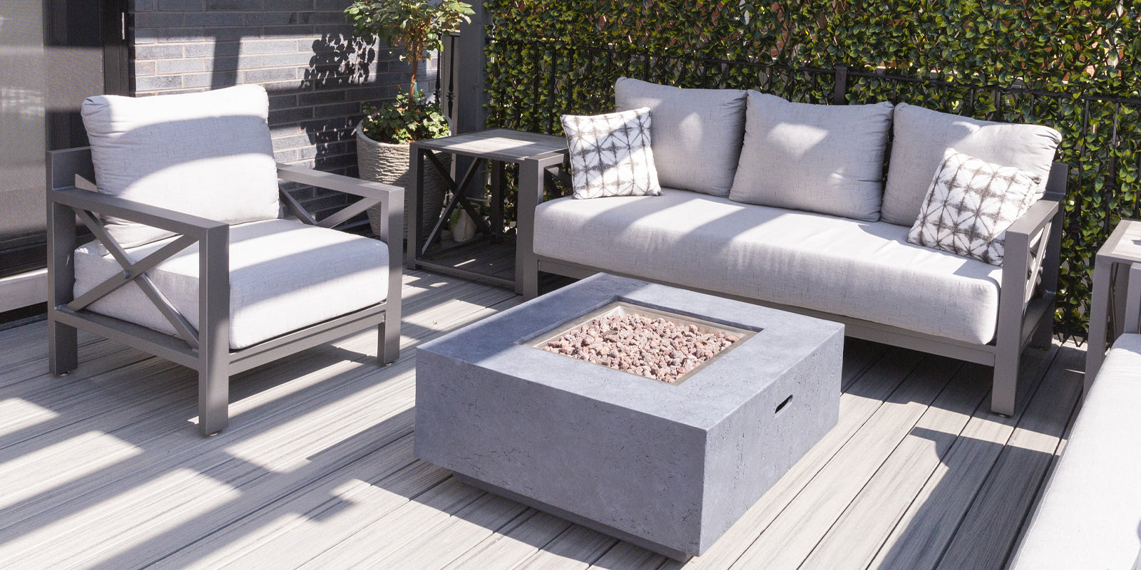DecoScape Dynasty Sofa