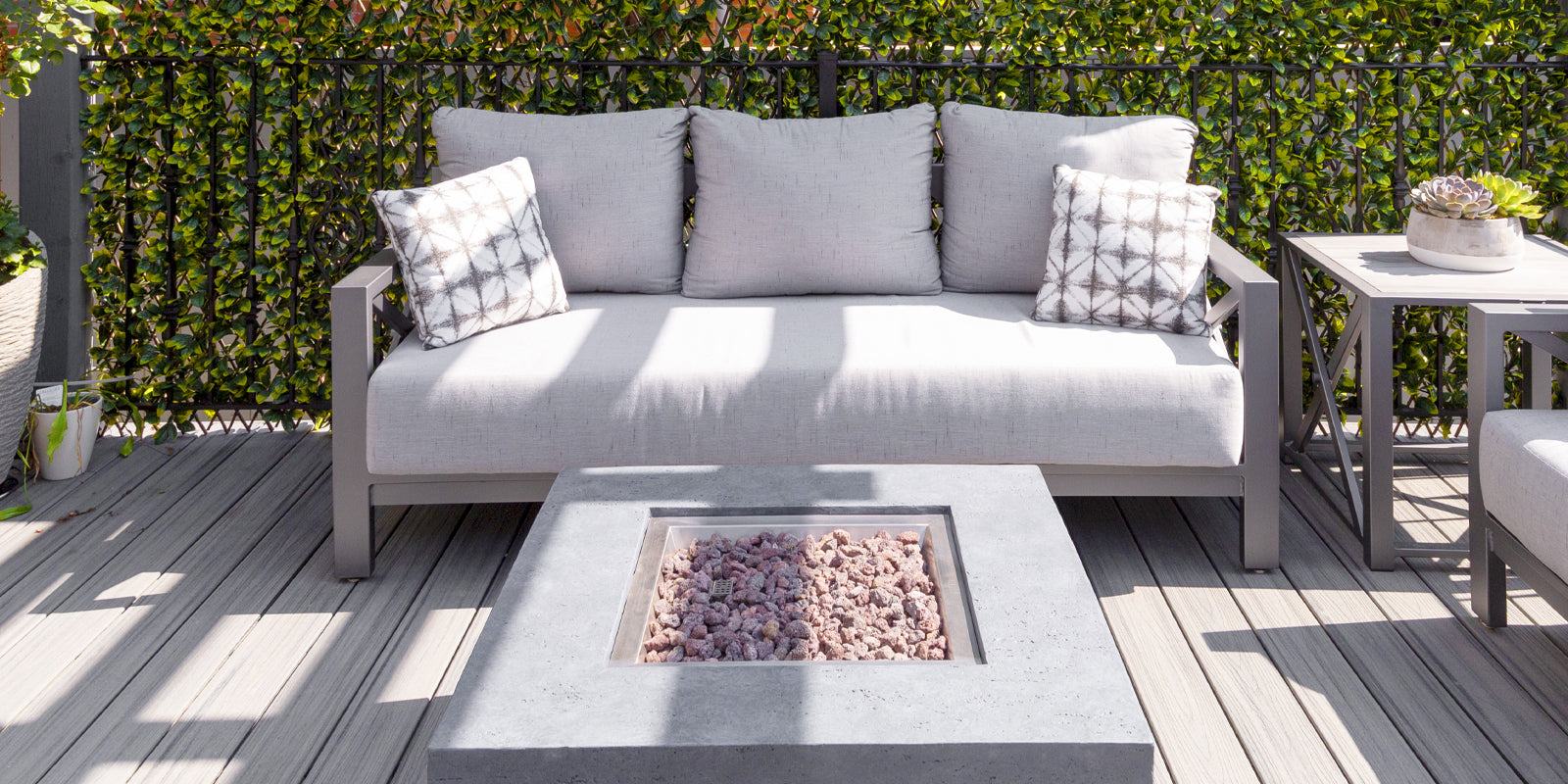 DecoScape Dynasty Sofa