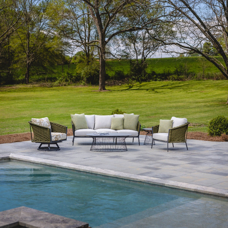 Lloyd Flanders Escape Aluminum Swivel Lounge Chair