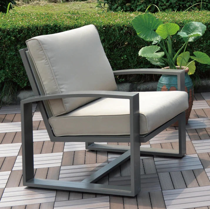 Hospitality Rattan Moldova 4-Piece Seating Set