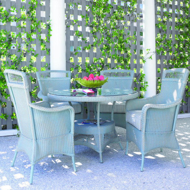 Lloyd Flanders Loom 49" Round Umbrella Dining Table