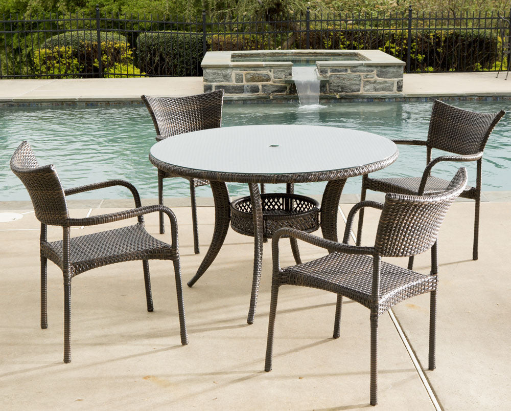 Alfresco Home Tutto 5 Piece 48" Round Wicker Dining Set