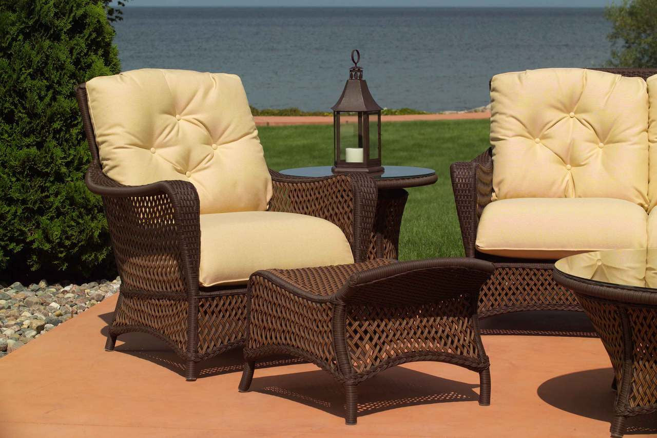 Lloyd Flanders Grand Traverse Wicker Lounge Chair