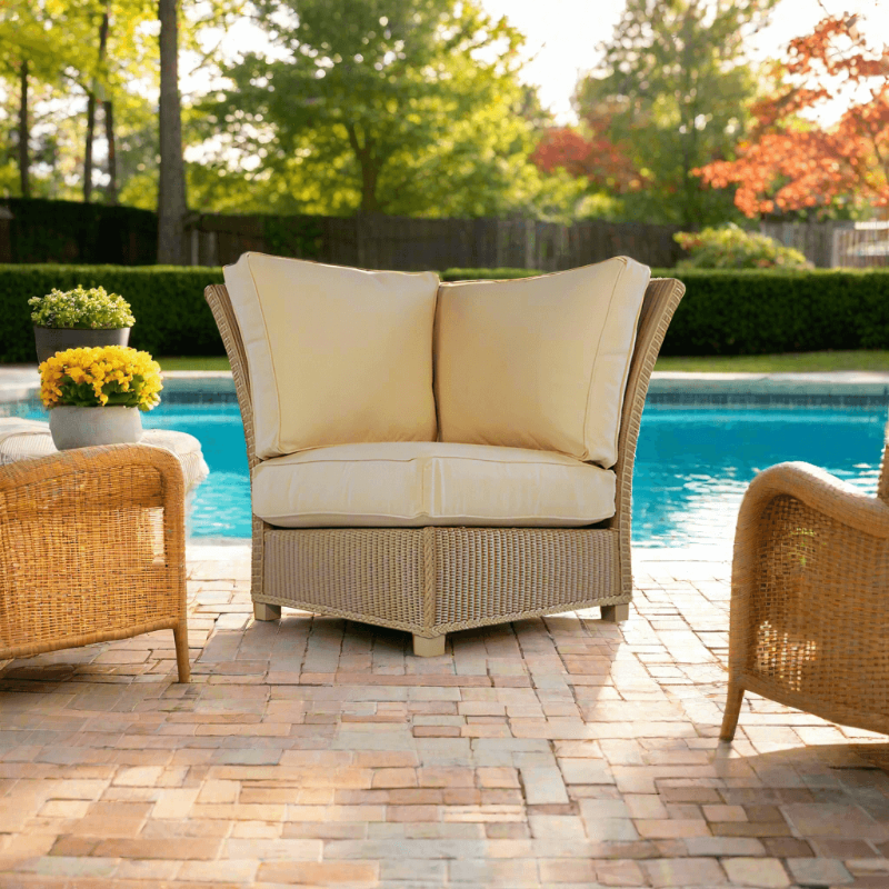 Lloyd Flanders Hamptons  Wicker Corner Sectional Chair