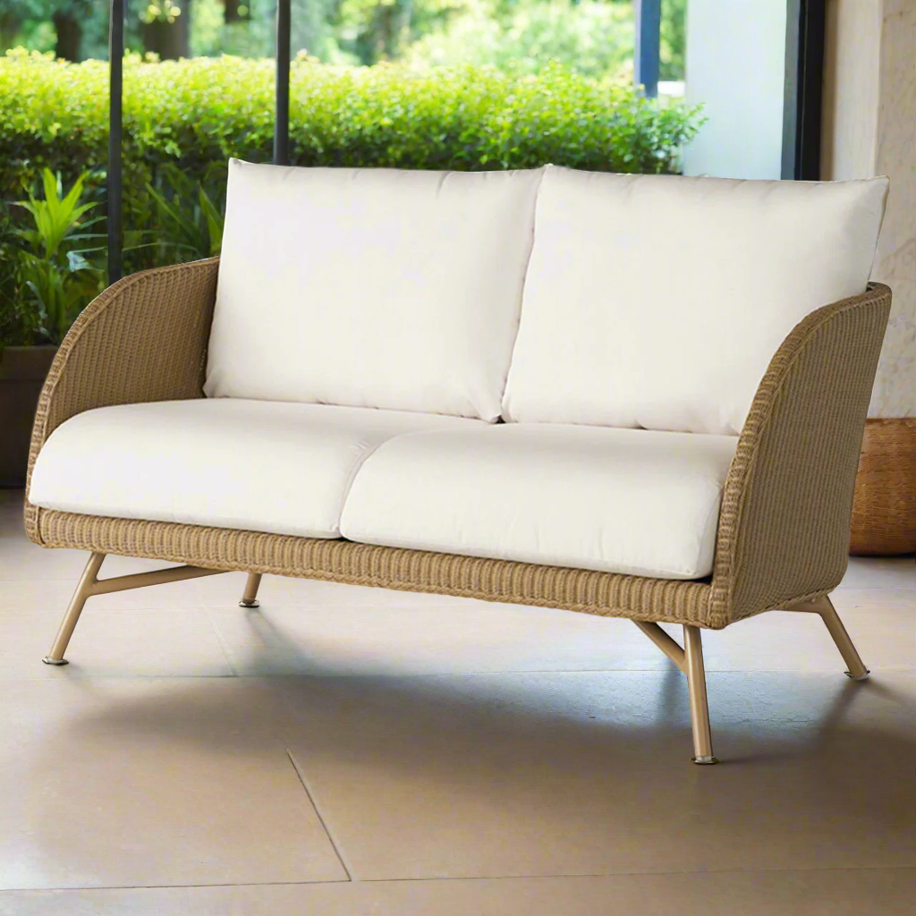 Lloyd Flanders Essence Loveseat