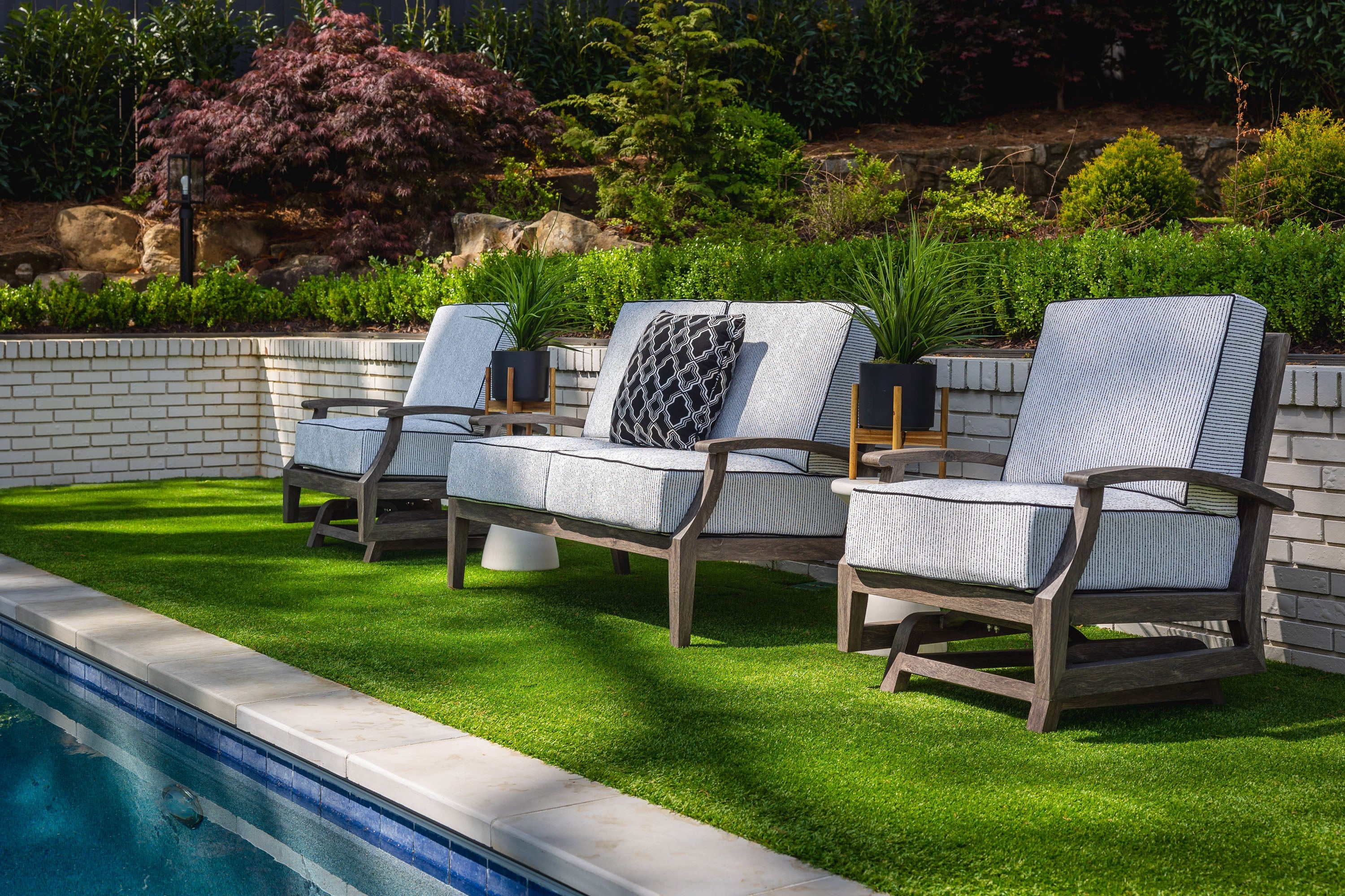 Lloyd Flanders Frontier Spring Rocker