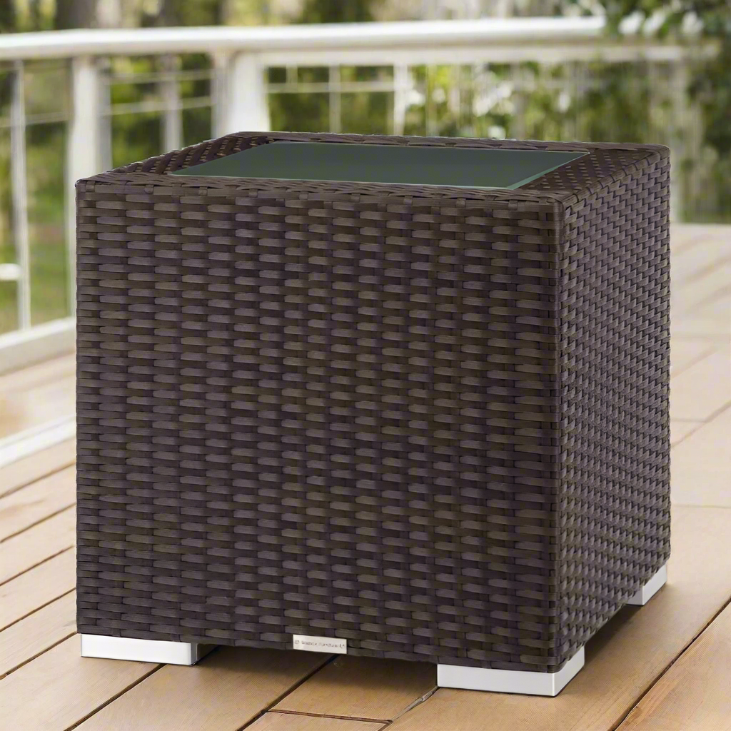 DecoScape Lucaya Square Resin Wicker End Table