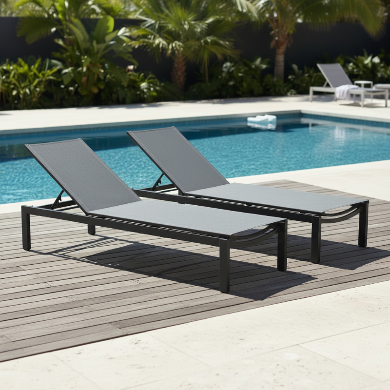 Lloyd Flanders Albany All-Aluminum Frame Stacking Chaise (Set of 2)