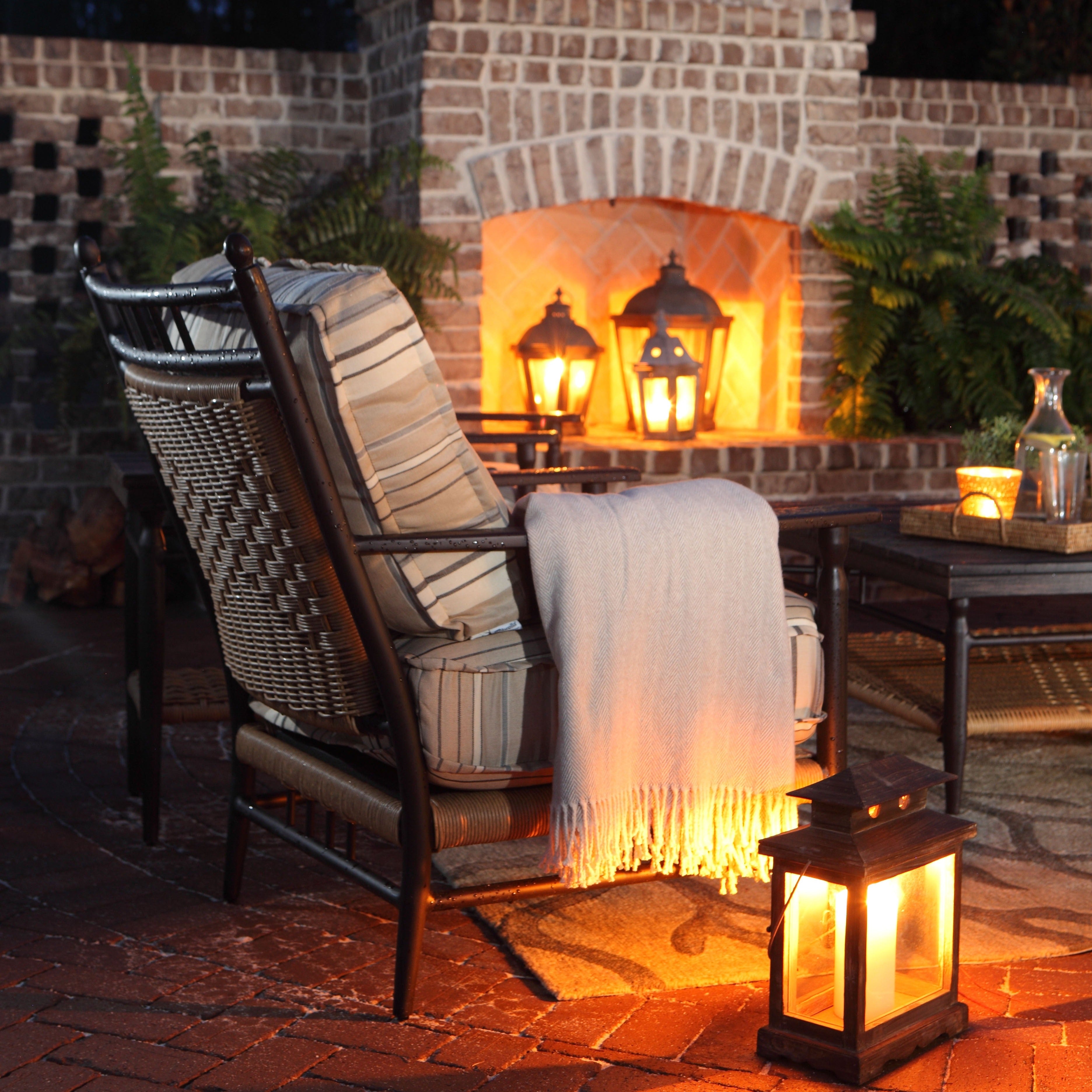 Lloyd Flanders Low Country Woven Vinyl Lounge Chair