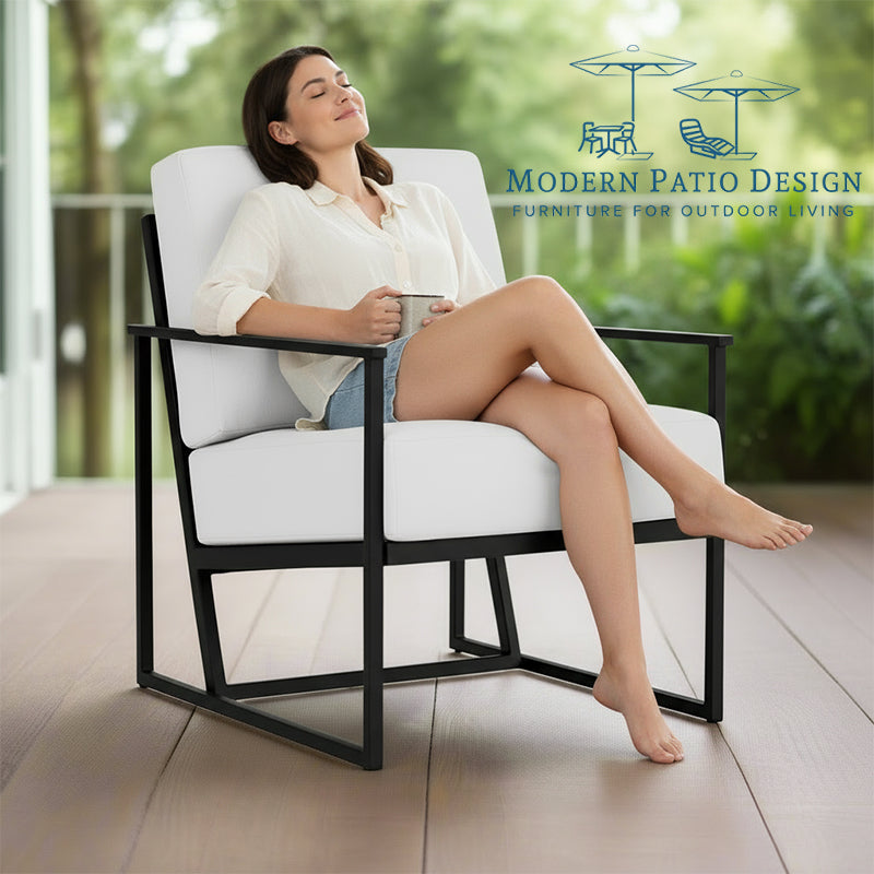 Lloyd Flanders Summit Lounge Chair