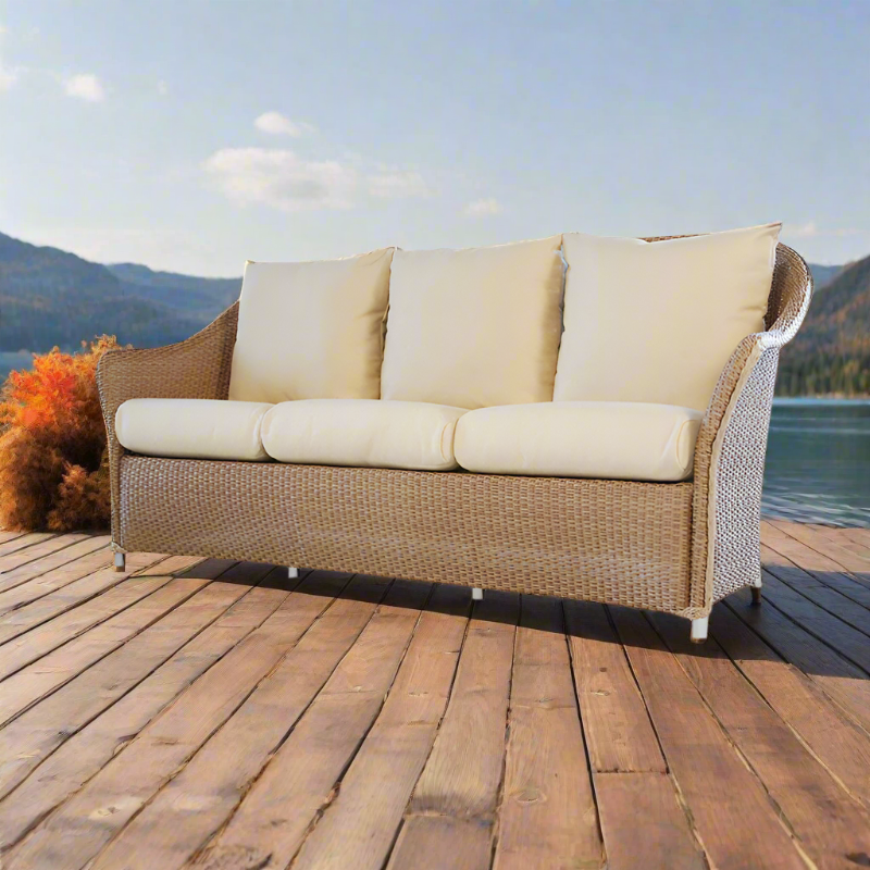 Lloyd Flanders Weekend Retreat Wicker Sofa