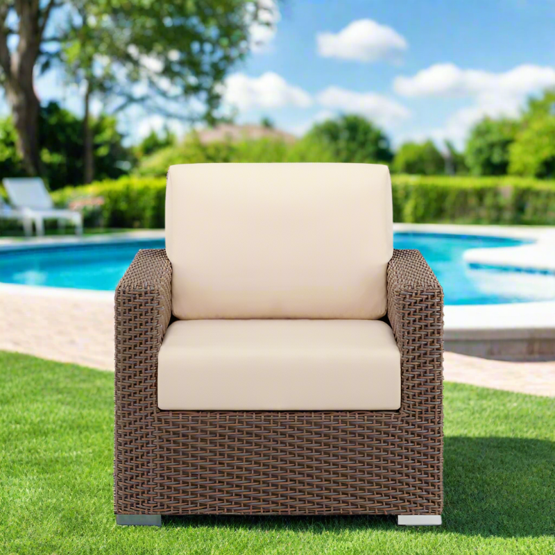 DecoScape Lucaya Resin Wicker Lounge Chair