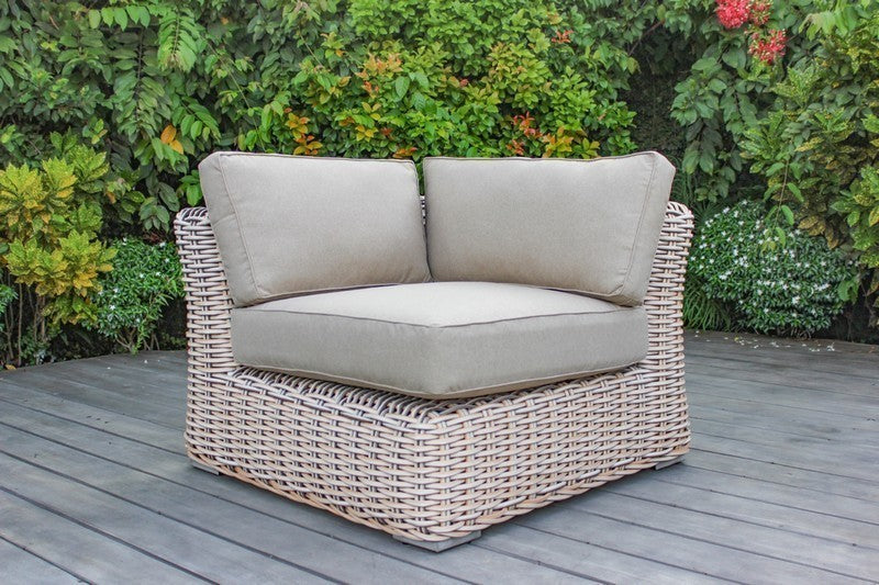 OUTSY Alejandra 6-Piece Outdoor Wicker Furniture Set with Coffee Table in White/Grey