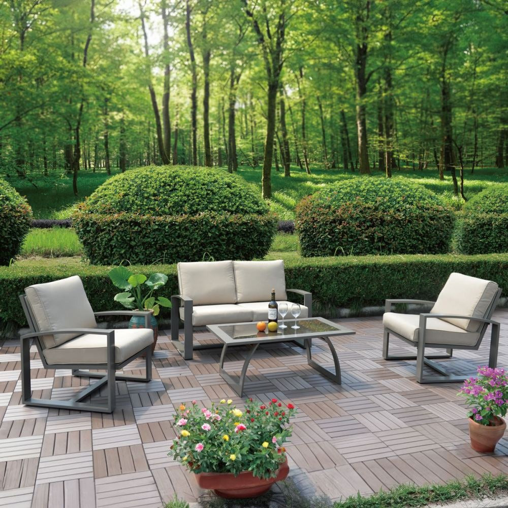 Hospitality Rattan Moldova 4-Piece Seating Set