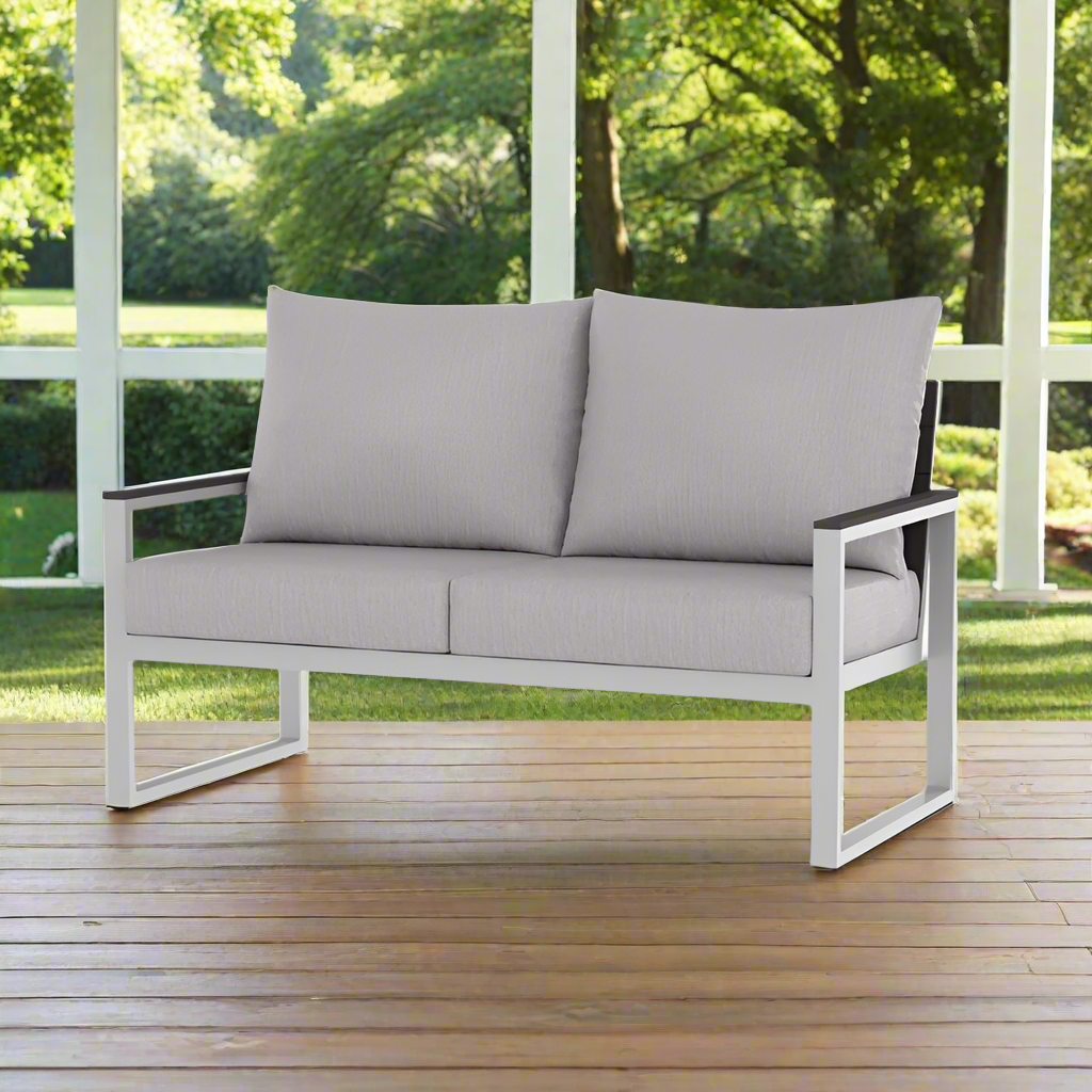 DecoScape Modera Loveseat