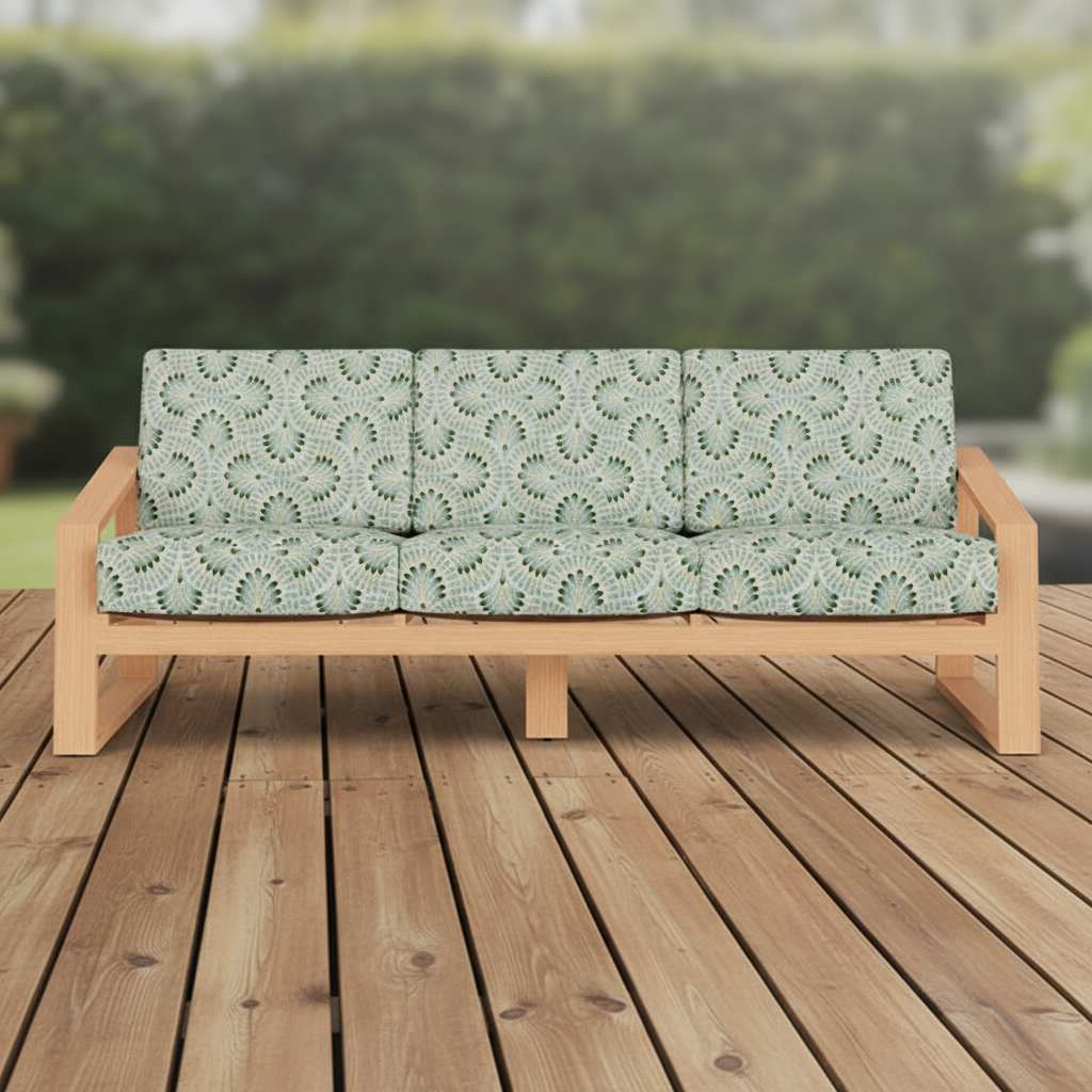 Lloyd Flanders Pursuit Sofa