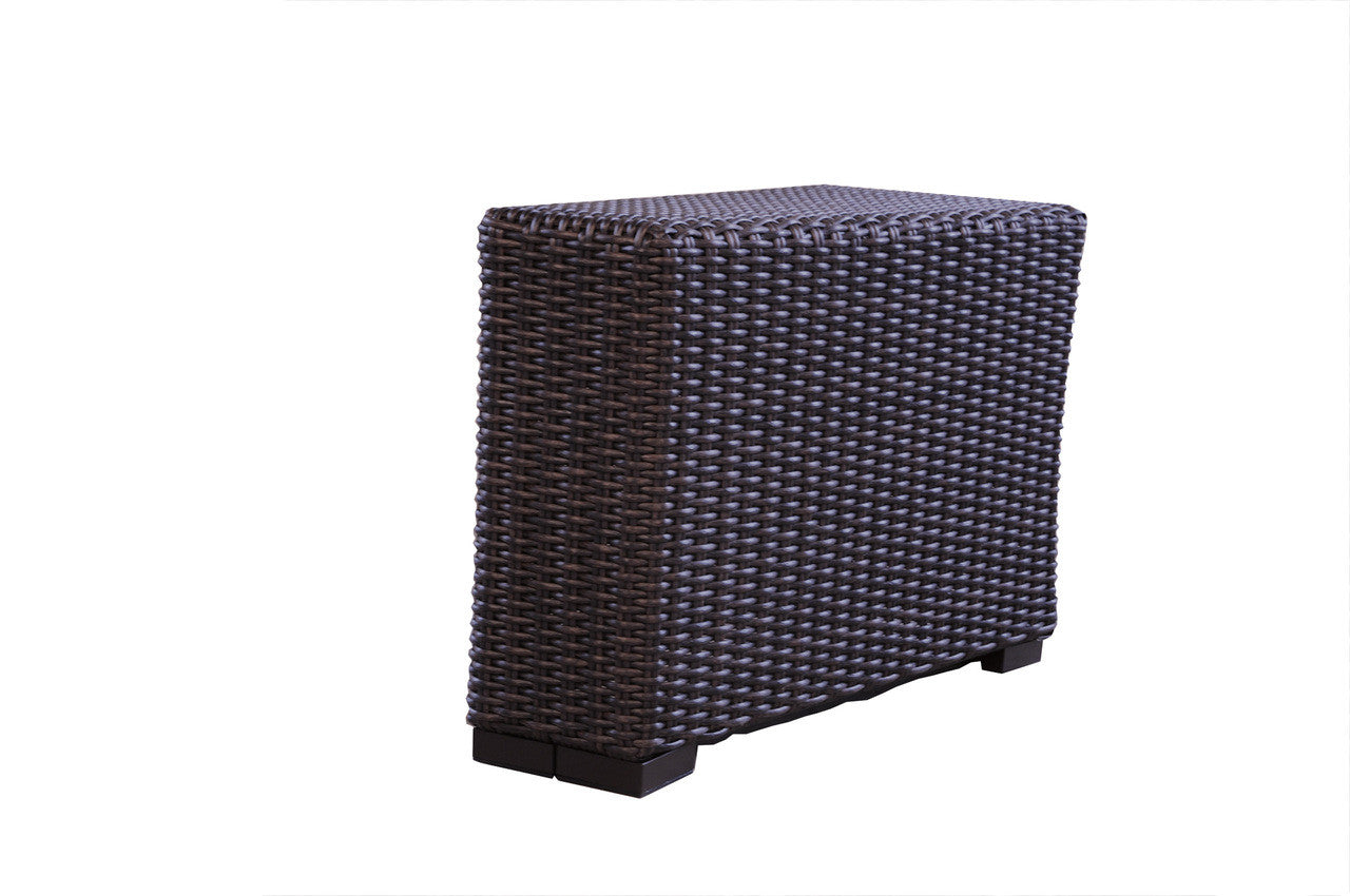 Lloyd Flanders Mesa Woven Vinyl Wedge End Table